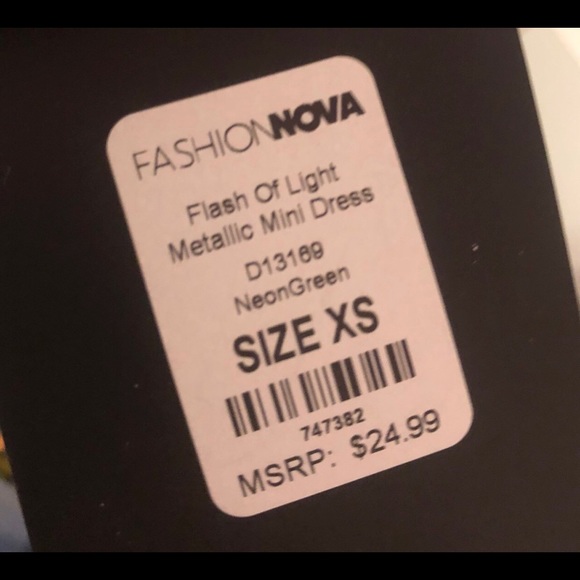 FASHION NOVA DRESS - Picture 4 of 4